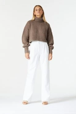 San Sloane American Woman Knit Earth