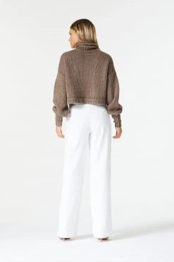 San Sloane American Woman Knit Earth