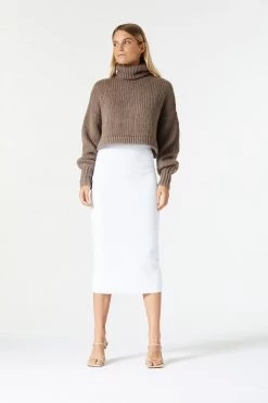 San Sloane American Woman Knit Earth