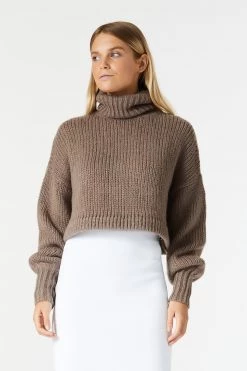 San Sloane American Woman Knit Earth