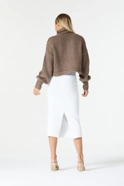 San Sloane American Woman Knit Earth