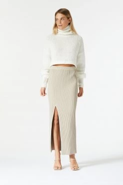 San Sloane American Woman Knit White 12 San Sloane American Woman Knit White