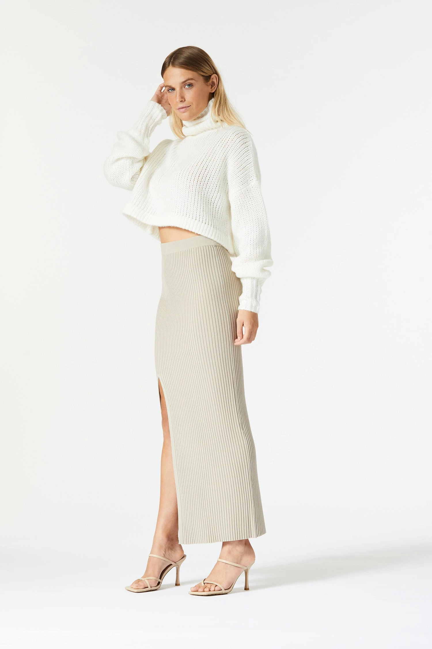 San Sloane American Woman Knit White 5 San Sloane American Woman Knit White