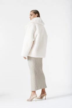 San Sloane Dahlia Faux Fur Jacket Cream