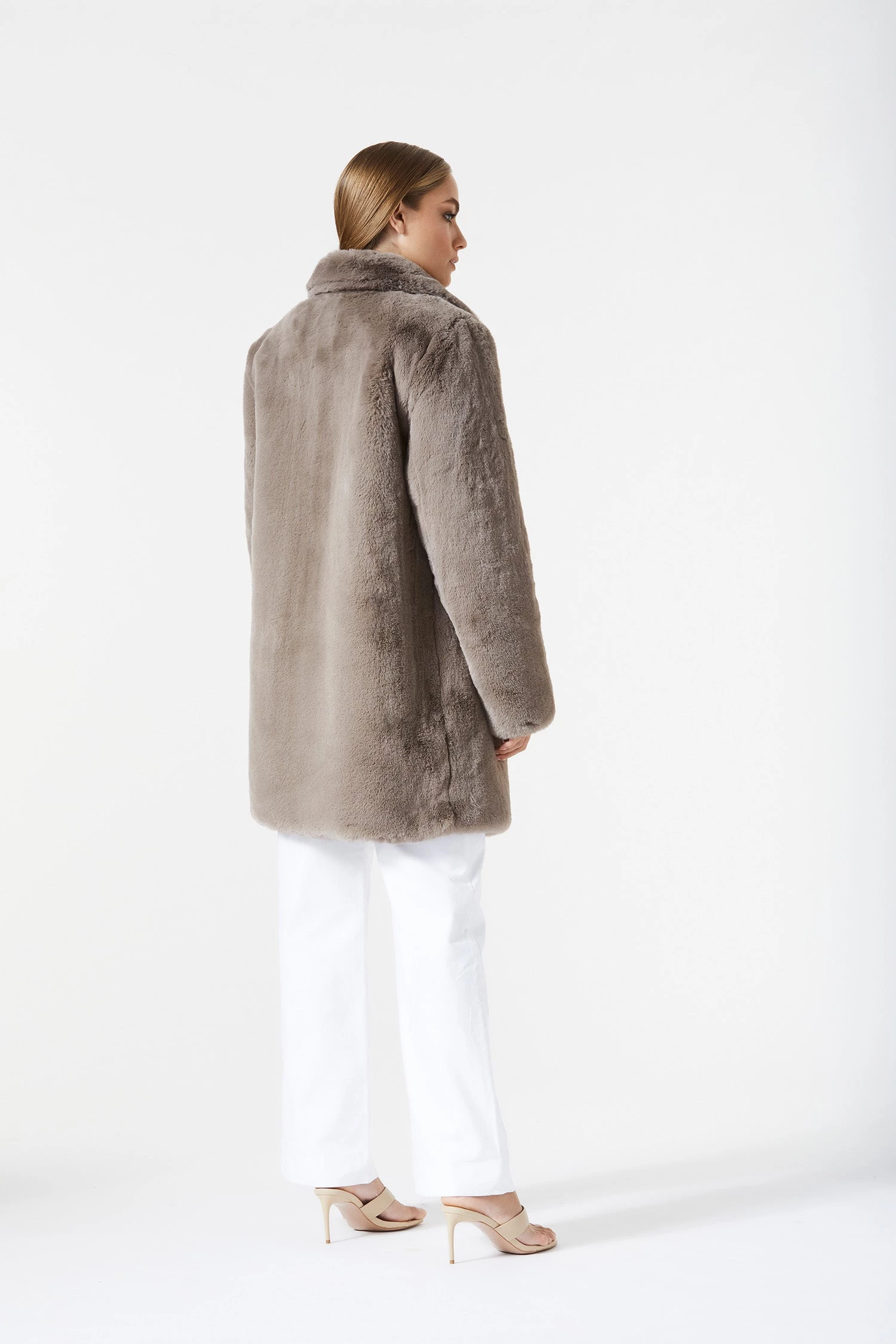 San Sloane Andromeda Faux Fur Jacket Ash 6 San Sloane Andromeda Faux Fur Jacket Ash