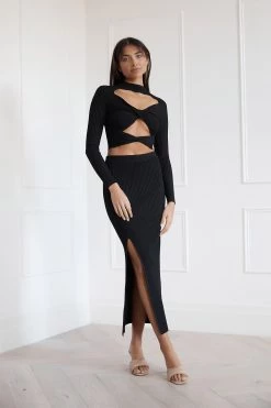 San Sloane Sagan Twist Cut Out Rib Knit Top Black
