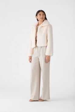 New Arrivals San Sloane Lyra Faux Fur Jacket Cream