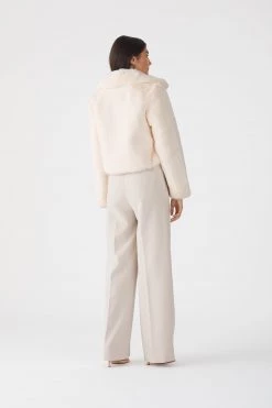 New Arrivals San Sloane Lyra Faux Fur Jacket Cream 9 New Arrivals San Sloane Lyra Faux Fur Jacket Cream