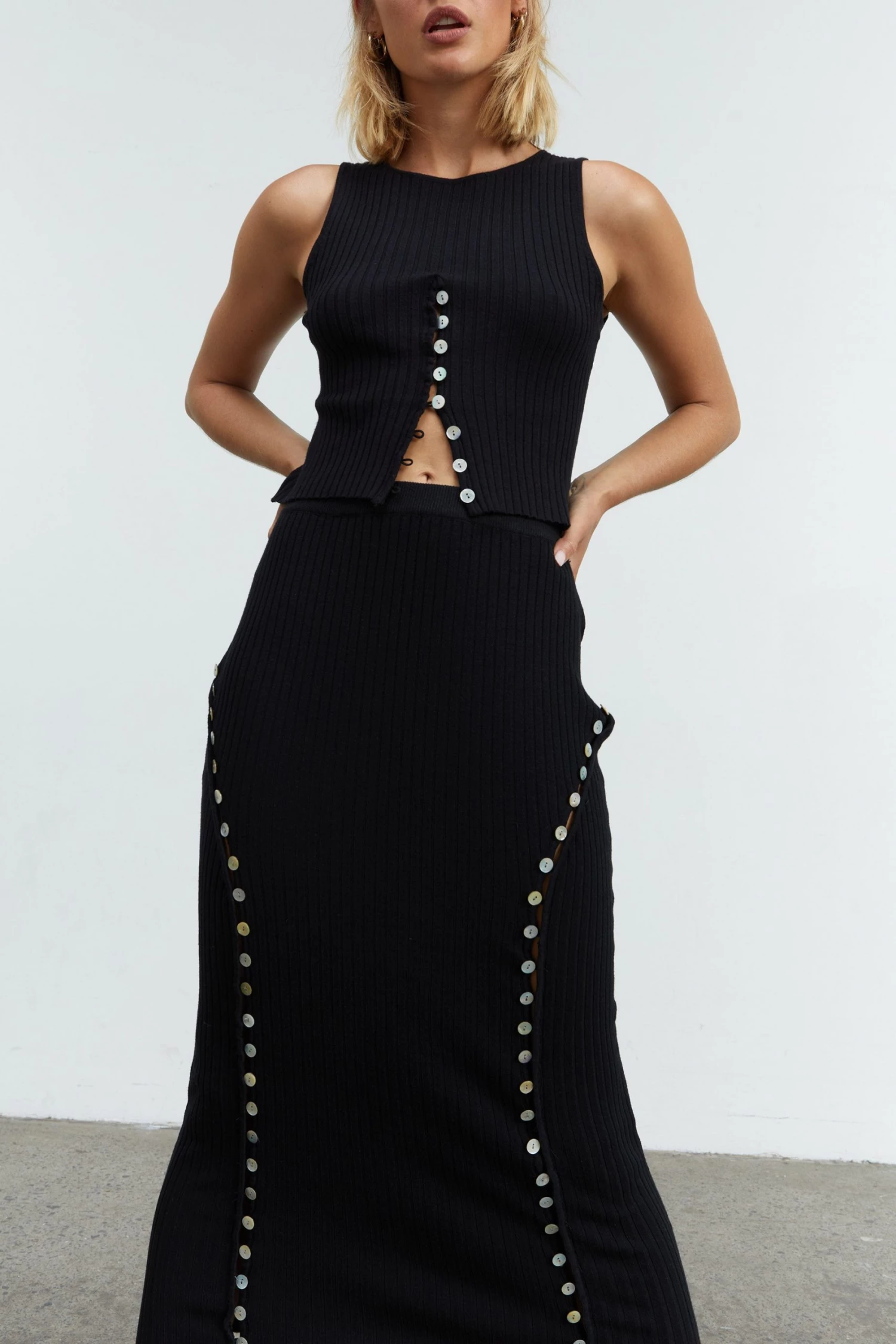 Sovere Aspect Knit Skirt 5 Sovere Aspect Knit Skirt