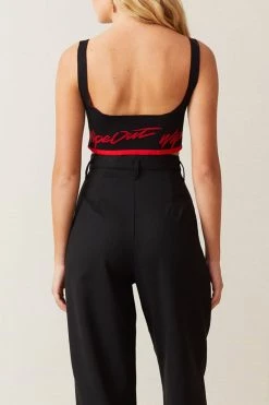 Bec And Bridge Wipe Out Crop