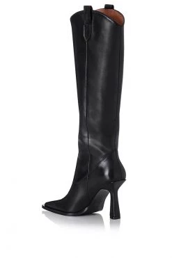 Alias Mae Jinny Black