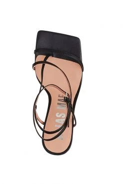 Alias Mae Lexi Black