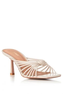 Alias Mae Libby Bone