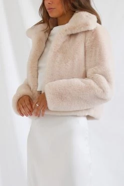 San Sloane Lyra Faux Fur Jacket Beige