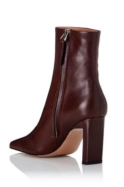 Alias Mae Yolanda Chocolate.