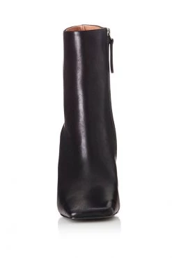 Alias Mae Yolanda Black