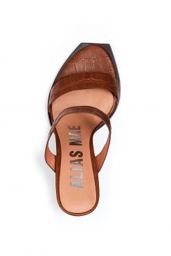 Alias Mae Cleo Tan Croc