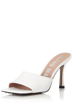 Alias Mae Leni Ivory